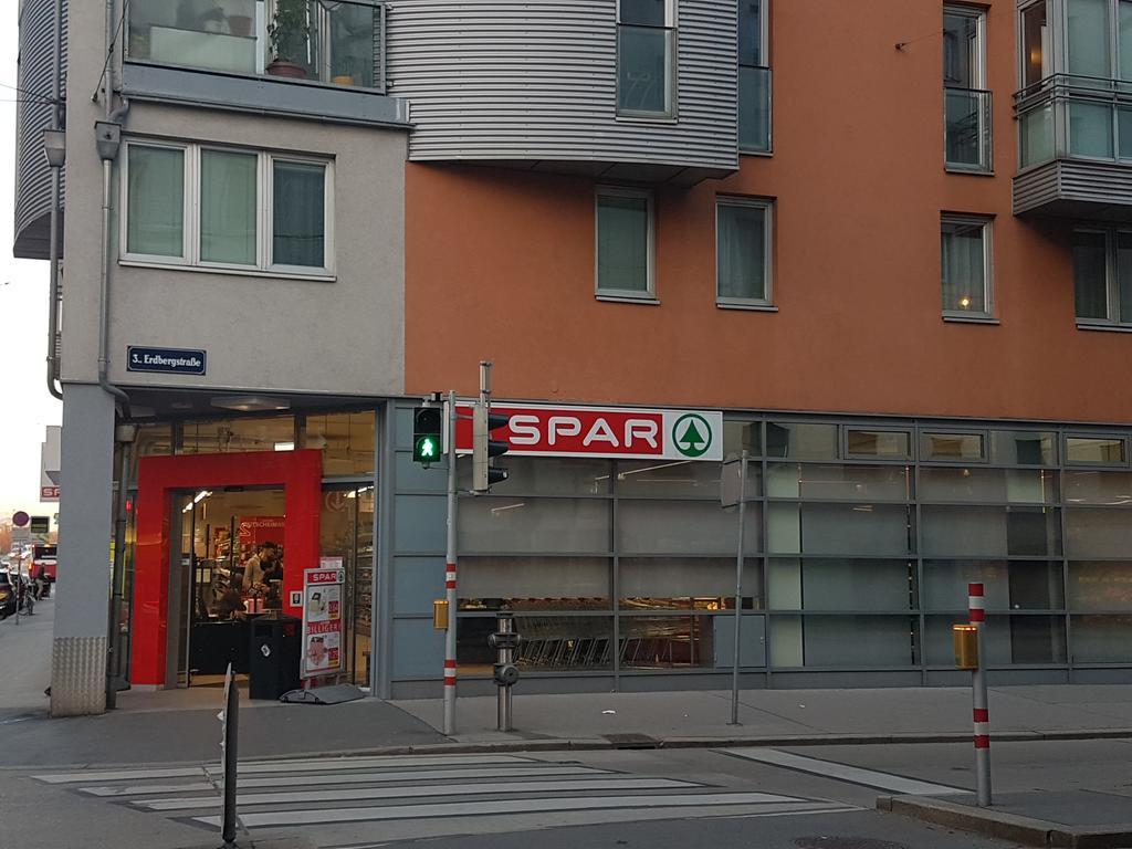 Diana-contactless Check-in! Wien